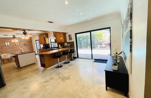 Coral Ridge Isles House | 4BR Waterfront Pool, Dock & Ocean Access. Fort Lauderdale close to Miami