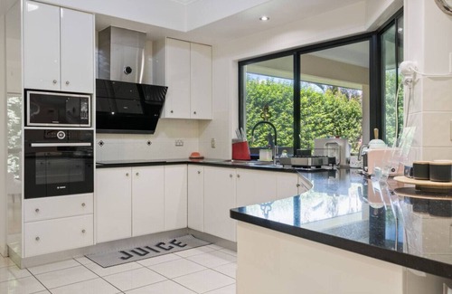 Parkinson House | 4BSpacious Cozy Family Entertained home @Parkinson
