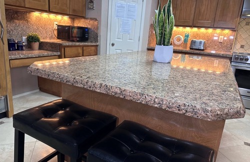 Pinnacle Hill House | 5-10 minutes to SPRING TRAINING, mountain views, steps to hiking trails