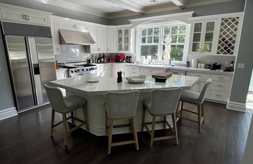 East Hampton House | 5-ACRES, SALT WATER POOL, TENNIS, BASKETBALL, 5 BEDROOM 7 BATH