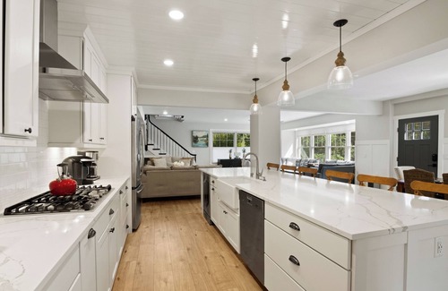 Greilickville House | 5 bed 3 bath - 10 beds - In town Traverse City with heated Pool on Cedar Lake!