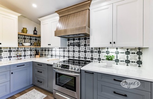 Bala Cottage | 5 bed 3 bath cottage on Lake Muskoka, Level, Shallow, Sandy!