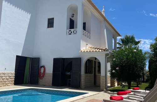 Olhos D'Agua Villa | 5 bed, all suite private pool , 5 min to beach