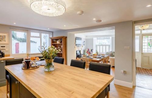 Appledore House | 5 Bed in Appledore 89620