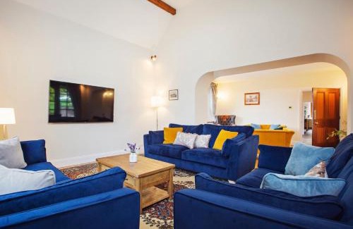 Halmonds Frome House | 5 Bed in Bishops Frome 75602