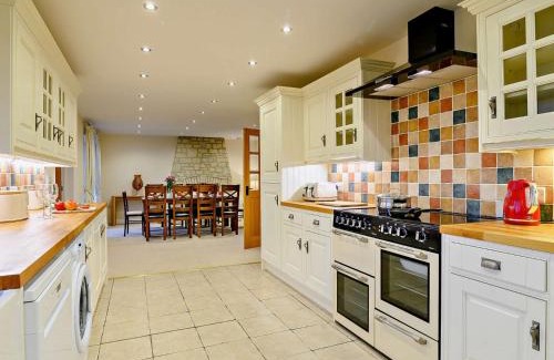 Meare House | 5 Bed in Glastonbury 91657