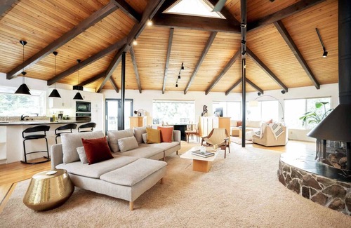 Dundee Villa | 5 Bed Private Villa in Wine Country w/Pool, Sauna, Hot Tub