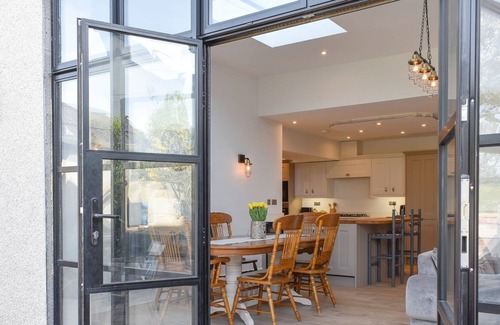 Chwilog Cottage | 5 bedroom accommodation in Chwilog, near Pwllheli