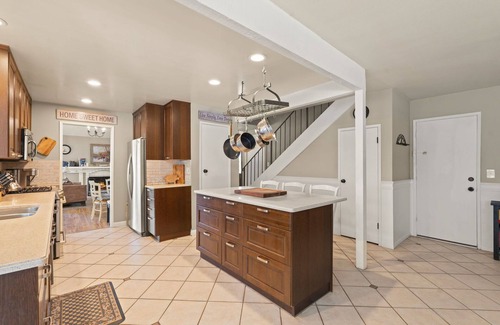 Bonita Other | 5-Bedroom Farmhouse near Country Club