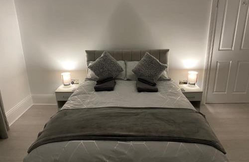 South Shields Apartment | 5 Bedroom-Great House & Location-NEW DAY PROPERTIES