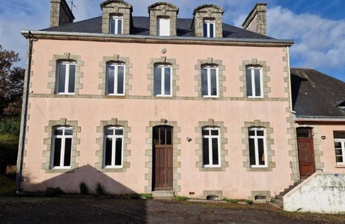 Langoelan House | 5 bedroom house with games room, garden and terracen