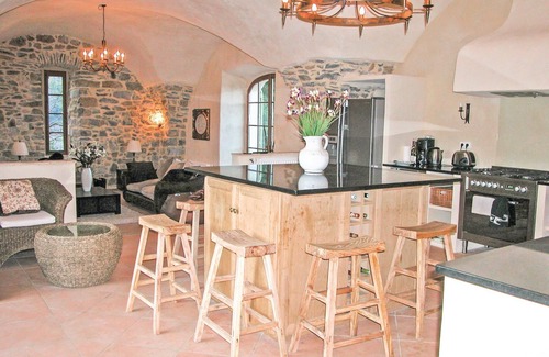 Anduze House | 5 bedroom pet friendly home in Anduze