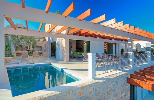 Skrivena Luka House | 5 bedroom pet friendly home in Lastovo