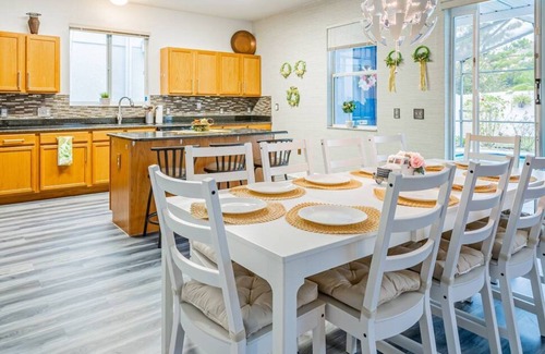 Windwood Bay House | 5 Bedroom Villa l 10 min to Disney l Themed Rooms