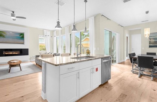 Reunion House | 5 Bedrooms/5.5 Bathrooms/Reunion (1492 FC)