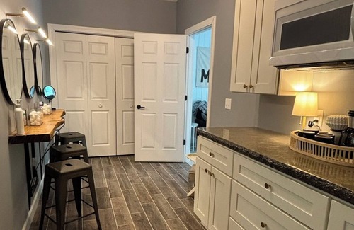 Spooner House | 5 BR Spacious Lake House with Hot Tub