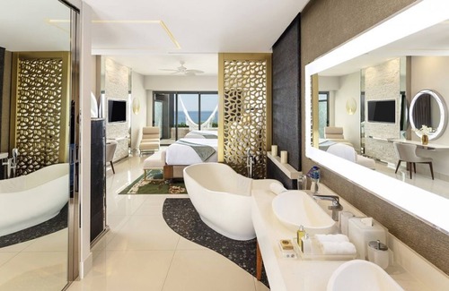 Cabo San Lucas Resort | 5 Diamond Resort Garza Blanca Cabo One/1 Bedroom All Inclusive Available