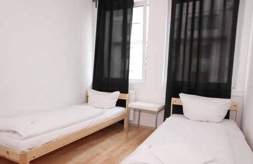Offenbach am Main Apartment | 5 Guests / 3-room Apartment at CITY CENTER