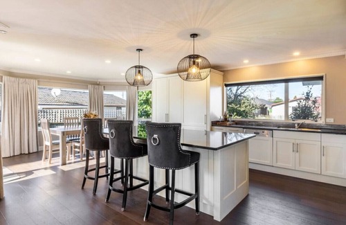 Nukuhau House | 5 Humphrey Street, Taupo
