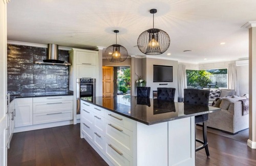 Nukuhau House | 5 Humphrey Street, Taupo