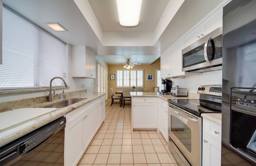 Litchfield Park House | 5 Mi to Camelback Ranch: Pet-Friendly Home w/Pool