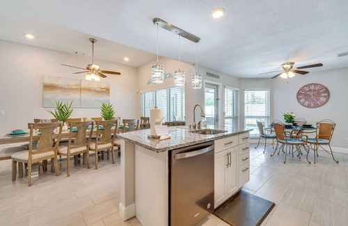 Lindfields House | 5 Mi to Disney World: Spacious Kissimmee Home!