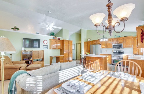 North Logan House | 5 Mi to Downtown Logan: Scenic Retreat w/Patio