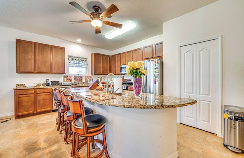 Clermont House | 5 Mi to Dtwn Clermont: Family Home w/Water Views!