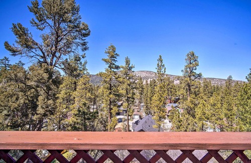 Big Bear City Cottage | 5 Mi to Snow Summit: Cabin w/Deck & Fireplace
