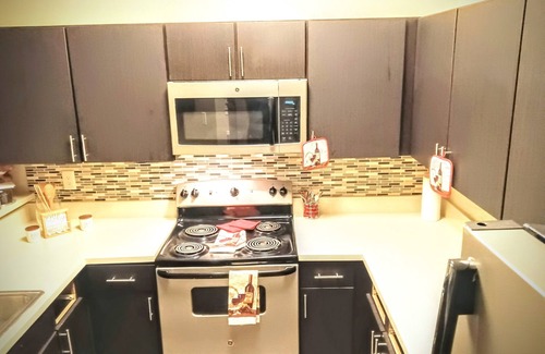 SoNo Apartment | .5 miles from the stadium