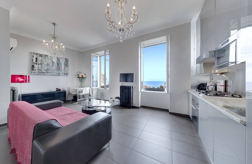 Monaco-Ville Apartment | 5 MINS WALK HEART MONTE CARLO & GRAND PRIX TRACK! 12 TO GRIMALDI FORUM &SEAVIEW!