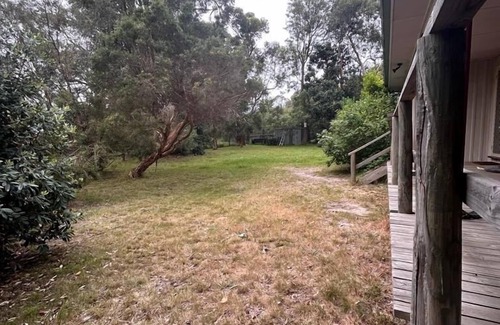 Balnarring Beach House | 5 minute walk to Merricks Beach from comfortable beach shack