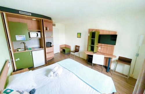 Pantin Apartment | 5 minutes du Zénith - Studio Chic