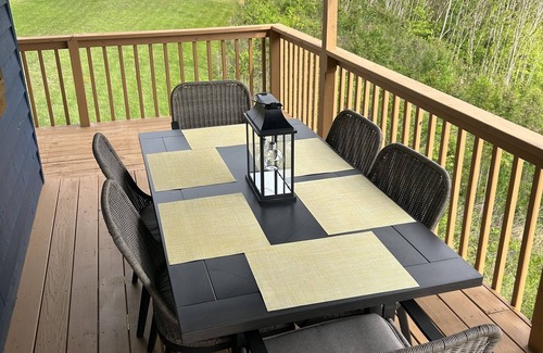 Byrdstown House | 5 minutes from Sunset Marina on Dale Hollow Lake. The Blue Bungalow!