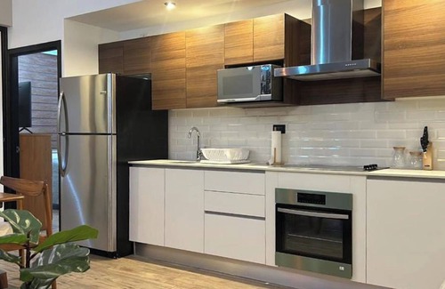 Zona 13 Apartment | 5 minutes from shopping malls! Apartment suite EON Zone 10