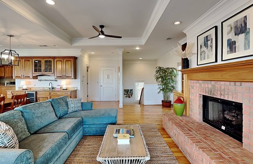 Savannah Beach House | 5 Oclock Somewhere | Pet Friendly + Near the Beach
