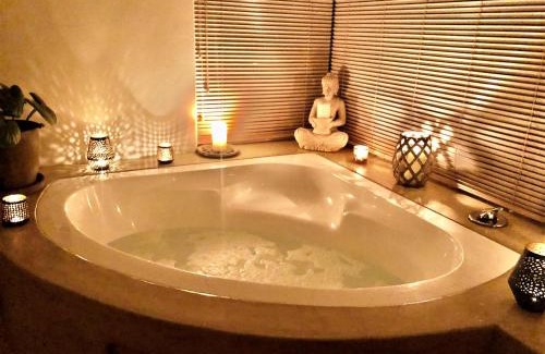 West Beach House | 5 Options Guest House