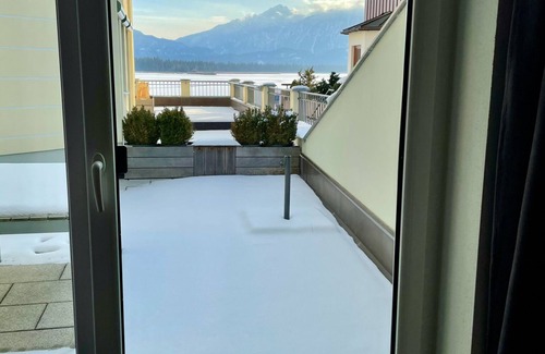 Hopfen am See Apartment | 5 star apartment on Lake Hopfensee directly on the lake with 2 terraces & underground parking space
