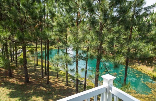Lackey Cottage | 5 Star Resort in Historic Williamsburg VA, with couples & family activities.