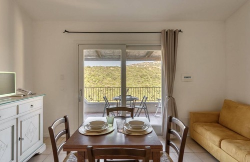 Baja Sardinia Apartment | 50 m² Apartment ∙ 1 bedroom ∙ 4 guests
