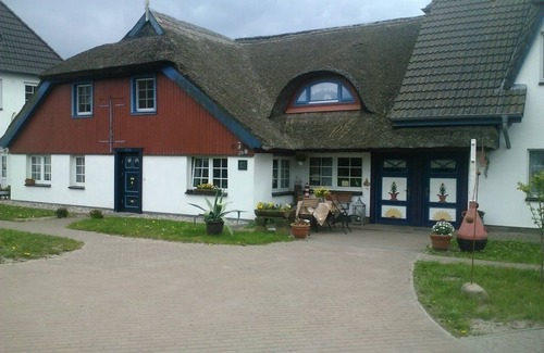 Wieck auf dem Darss Apartment | 50 m² attic apartment with a view of the harbor and Bodden - dormer apartment