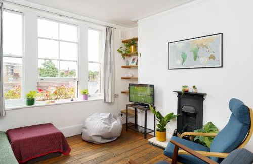 Hackney Central Apartment | 50 meters to the metro