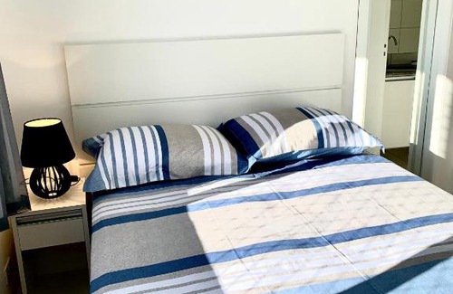 Bigorrilho Apartment | 505 - Apartamento Lindo, amplo e decorado, mobiliario moderno, cozinha completa com utensílios , Excelente vista da cidade e localização privelegiada no bairro Bigorrilho proxímo de shopping e parques