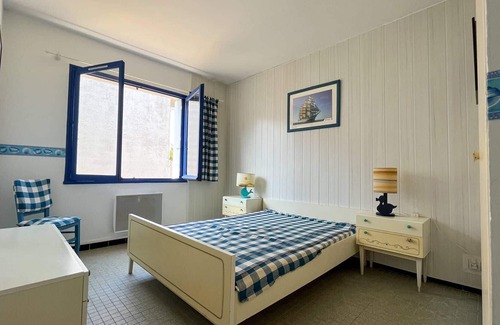 Hourtin-Plage House | 50m from the ocean at Hourtin Plage - sleeps 4 to 6