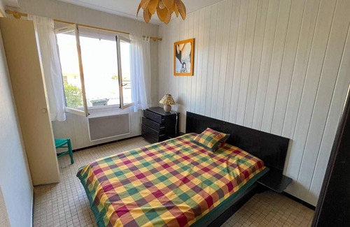 Hourtin-Plage House | 50m from the ocean at Hourtin Plage - sleeps 4 to 6
