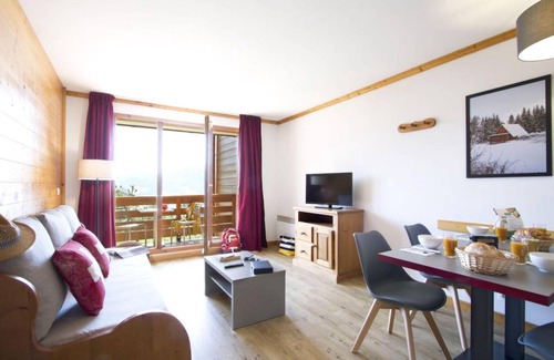 Praz-sur-Arly Apartment | 51 m² Apartment ∙ 3 bedrooms ∙ 8 guests