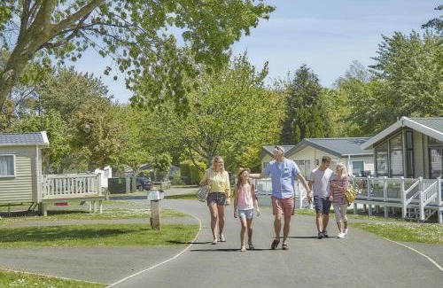 Cowes Other | 51 Oaklands thorness bay Parkdean holiday resort