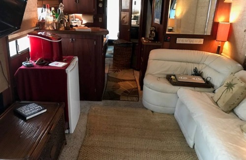 Hutchinson Island South Boat Rental | 51' Yacht - June to October - 1.5 BR, 1 Ba, Stuart, Hutchinson, Jensen