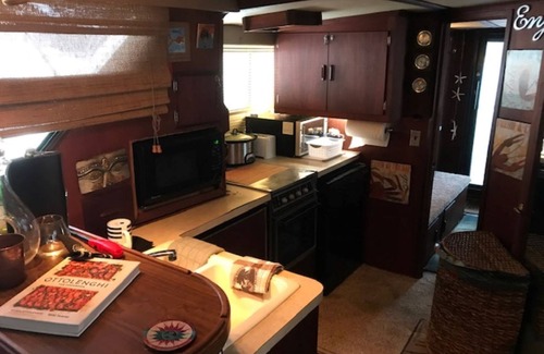 Hutchinson Island South Boat Rental | 51' Yacht - June to October - 1.5 BR, 1 Ba, Stuart, Hutchinson, Jensen