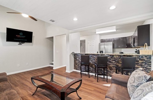 Biltmore Beach House | 5218 Beach Dr A